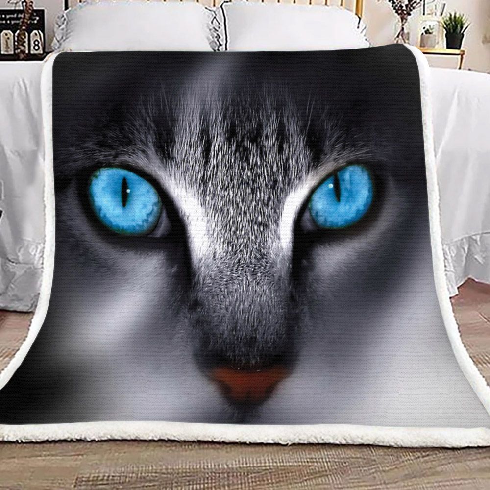 Blue Eyes Cat Sherpa Fleece Blanket