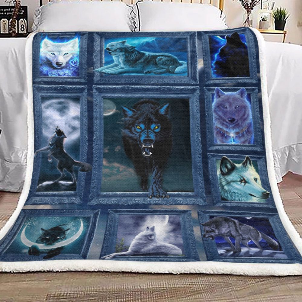 Blue Wolf Sherpa Fleece Blanket