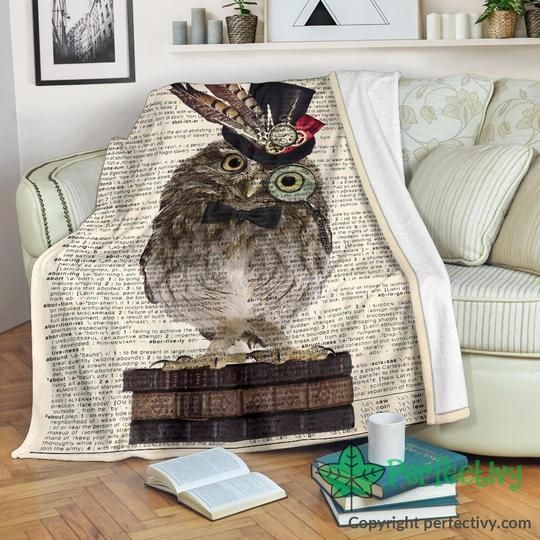 Book Page Owl Sherpa Fleece Blanket