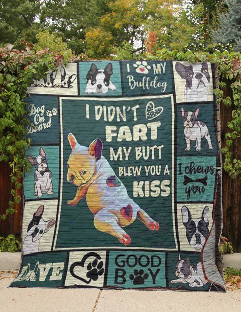 Bulldog A Kiss Quilt Blanket DHC3112486TD