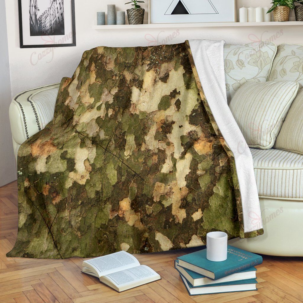 Camo Realistic Tree Texture Fleece Blanket