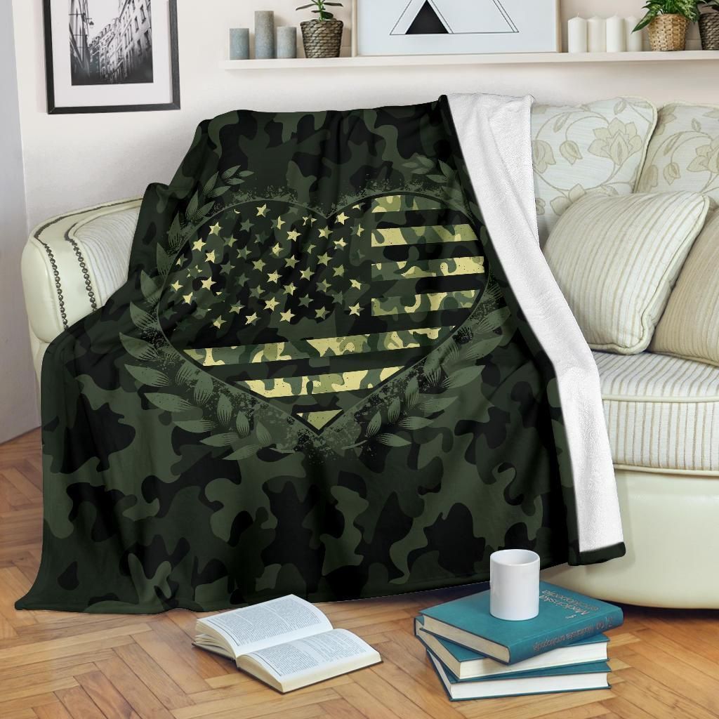 Camouflage Green Heart US Flag Sherpa Fleece Blanket