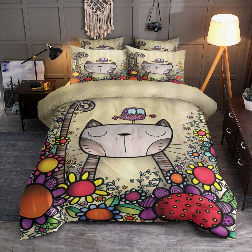 Cat And Flower And Bird Bedding Set