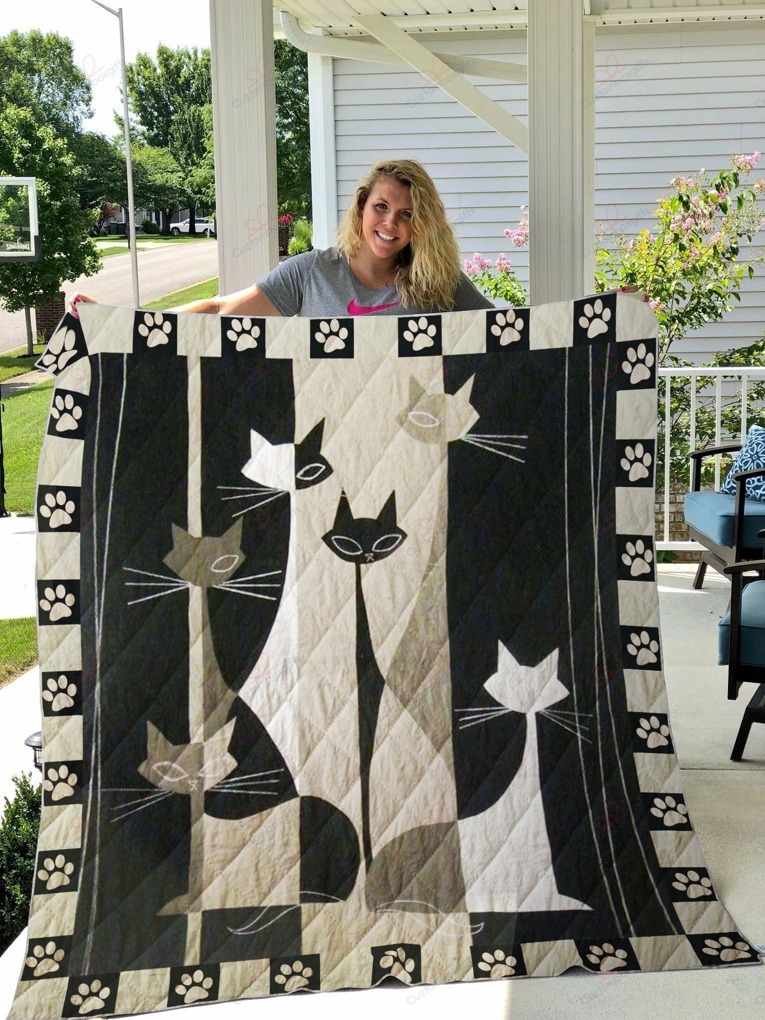 Cat Black And White GS-CL-DD1208 Quilt Blanket
