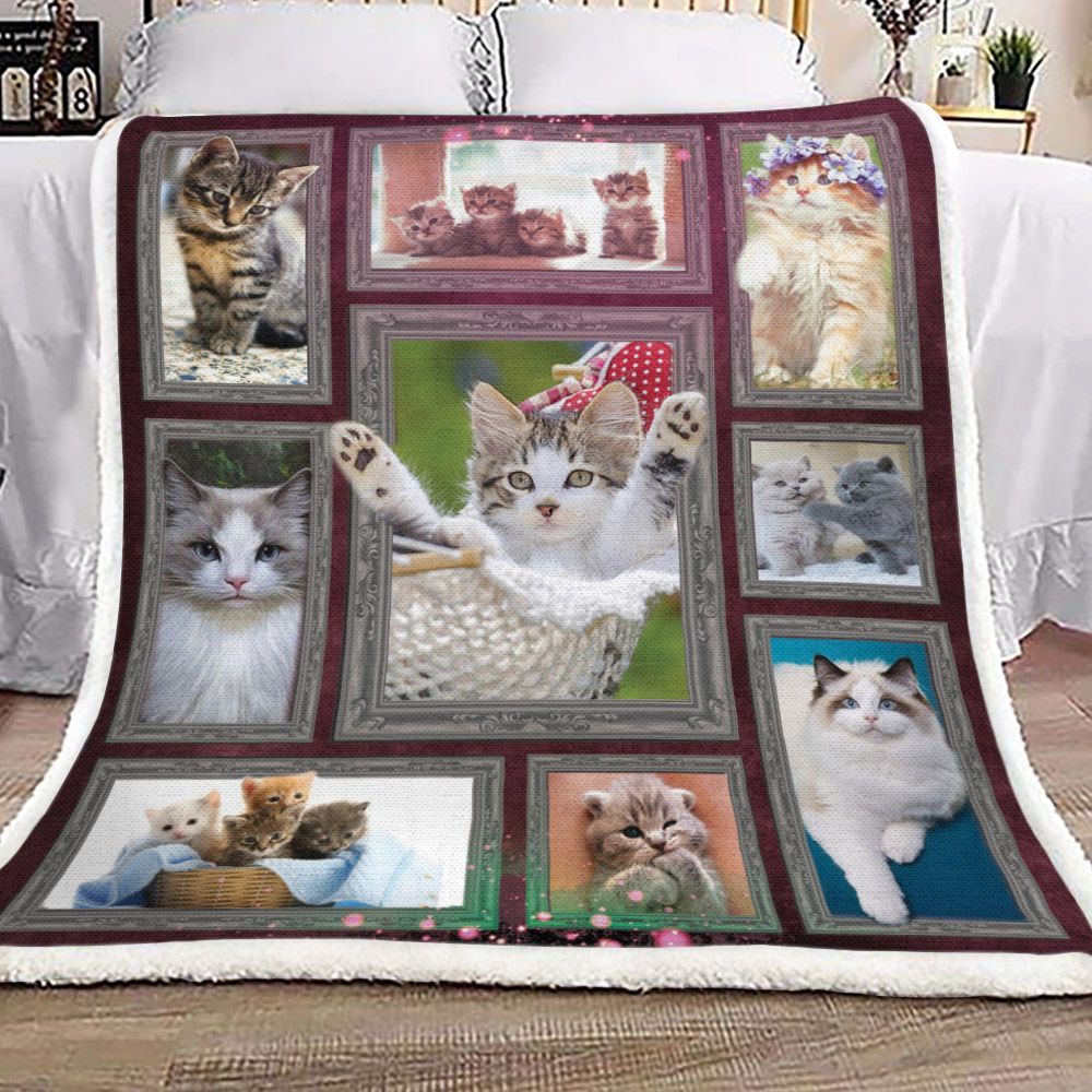 Cat Cute Happy Red Sherpa Fleece Blanket