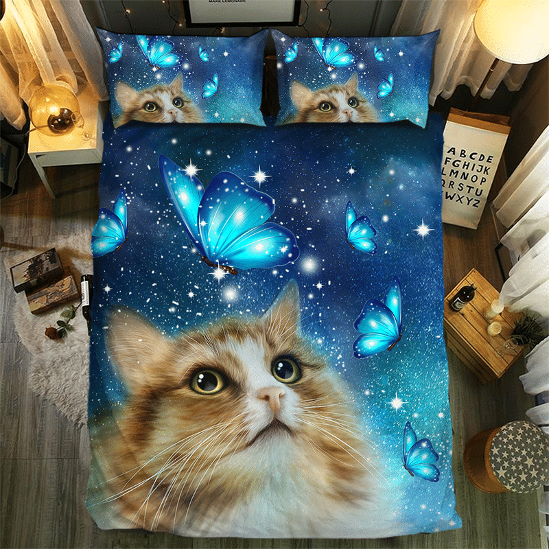Cat Looks Butterfly Bedding Set