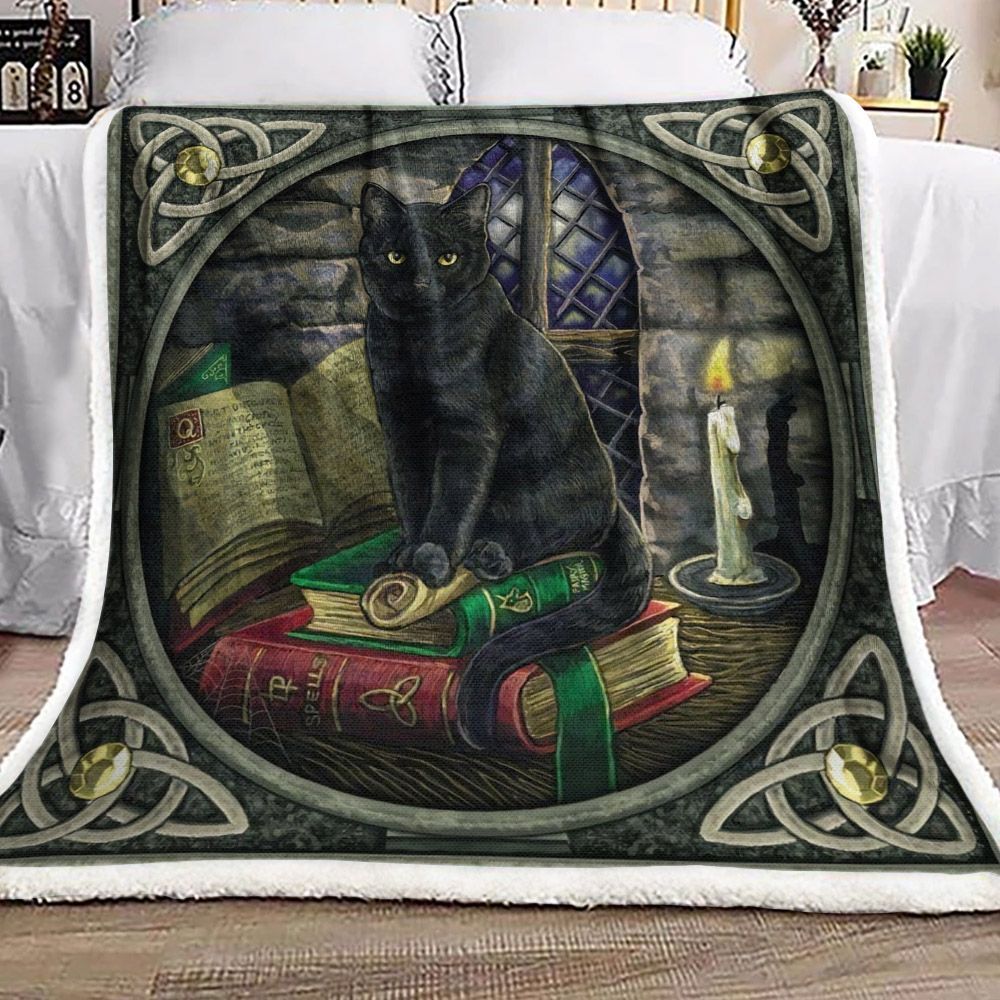 Celtic Cat Sherpa Fleece Blanket