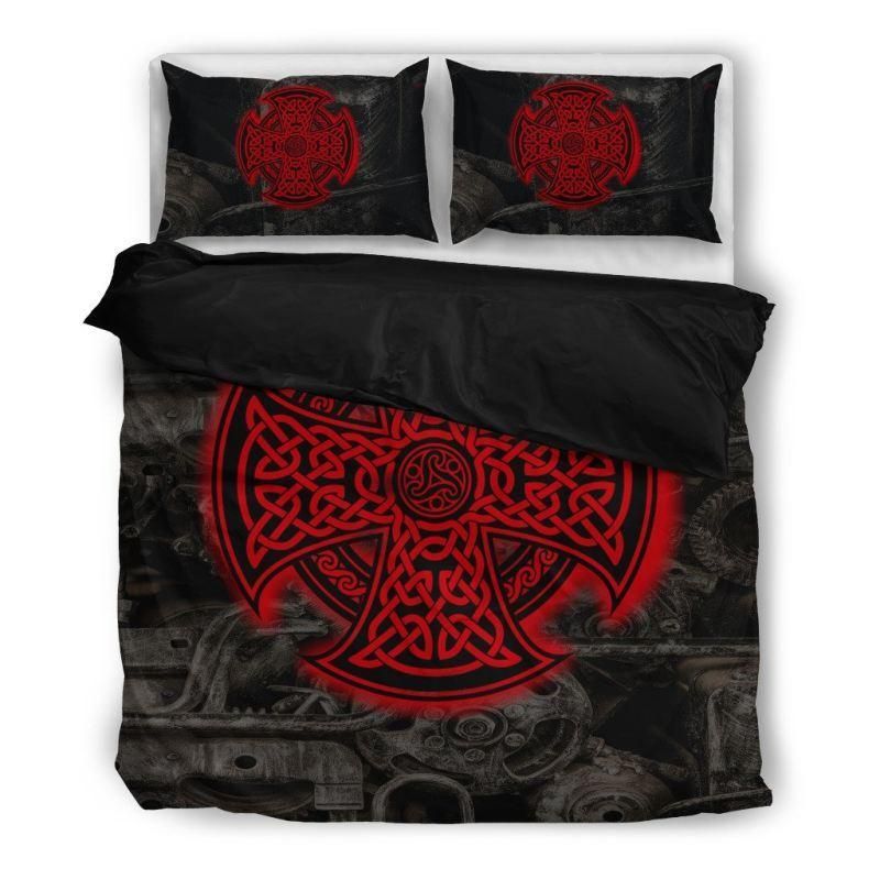 Celtic Design Grey And Red Shamrock St. Patrick’s Day Bedding Set
