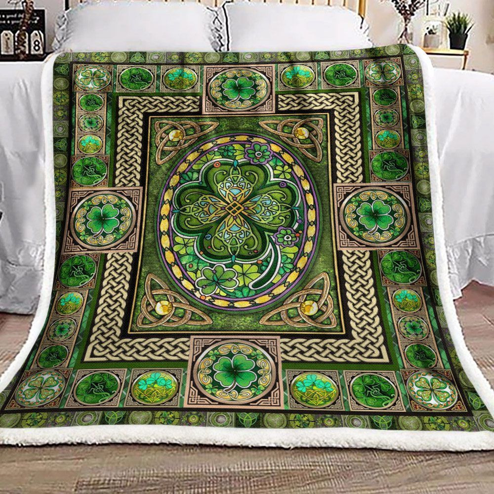 Celtic Four Leaf Sherpa Fleece Blanket