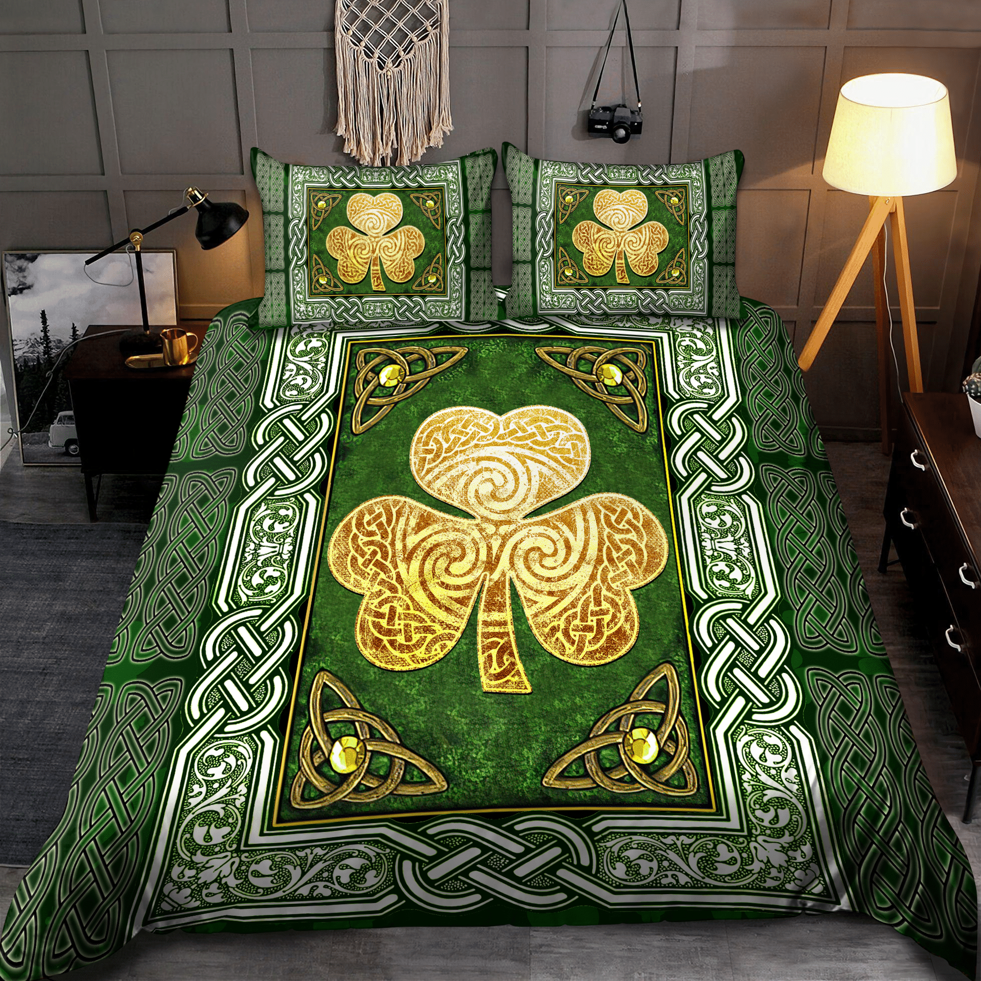 Celtic Pattern In Shamrock St Patrick’s Day Bedding Set