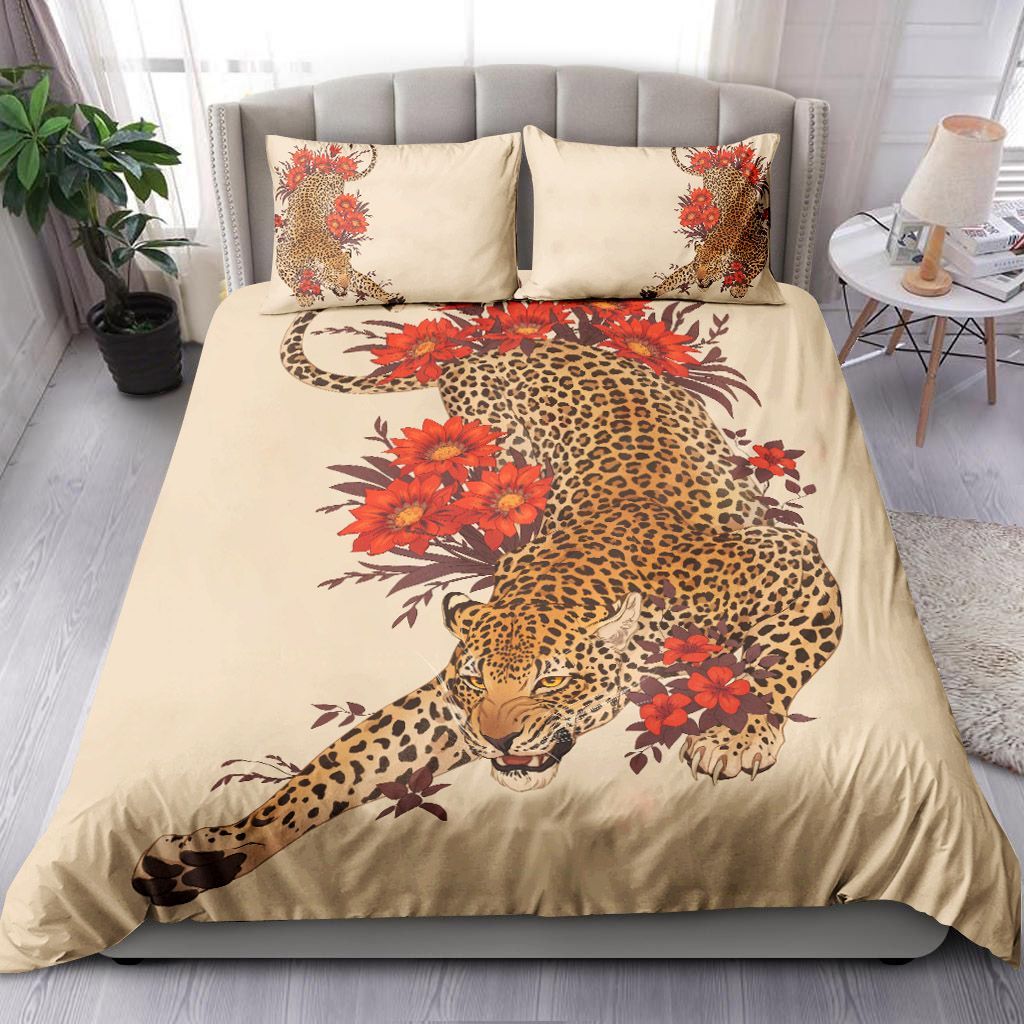 Cheetah With Flowers Bedding Set