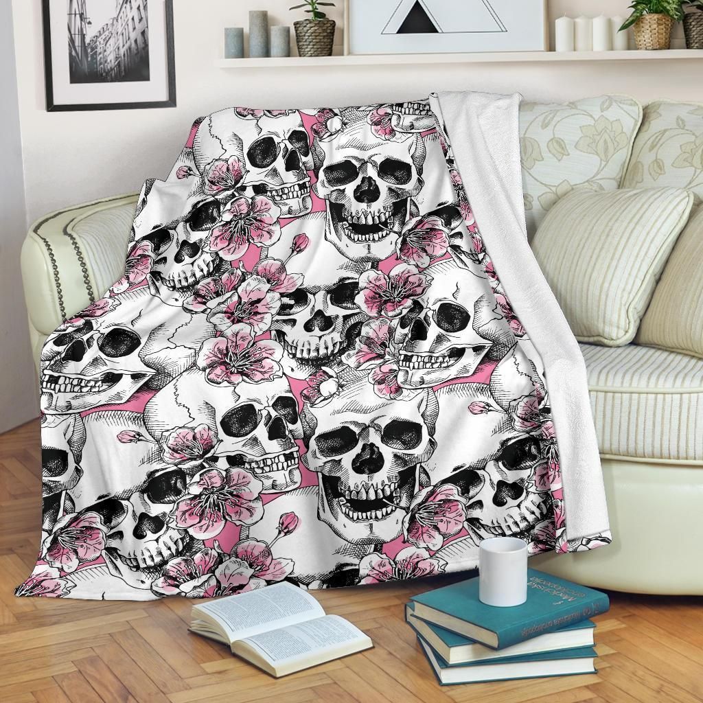 Cherry Blossom And Skull Face Pattern Print Design Fleece Blanket