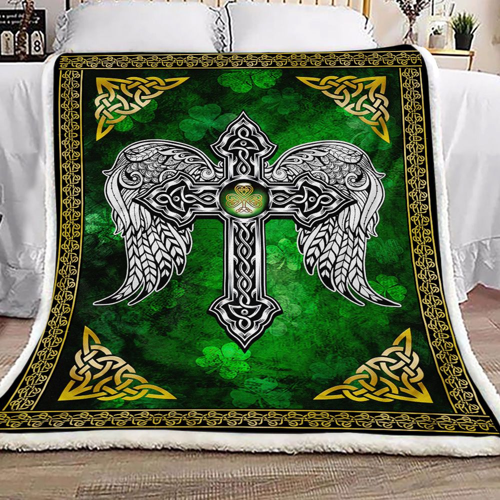 Christian Celtic Cross Saint Patricks Day Irish Fleece Blanket