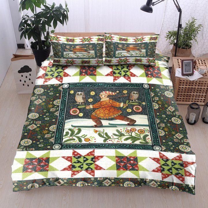 Christmas Skiing Human Floral Bedding Set