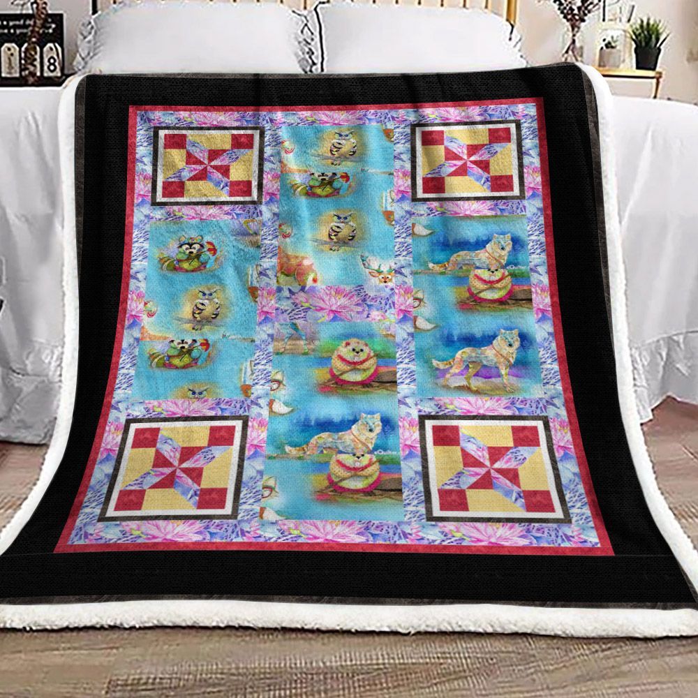 Colorful Animal Owl Raccoon Wolf Sherpa Fleece Blanket