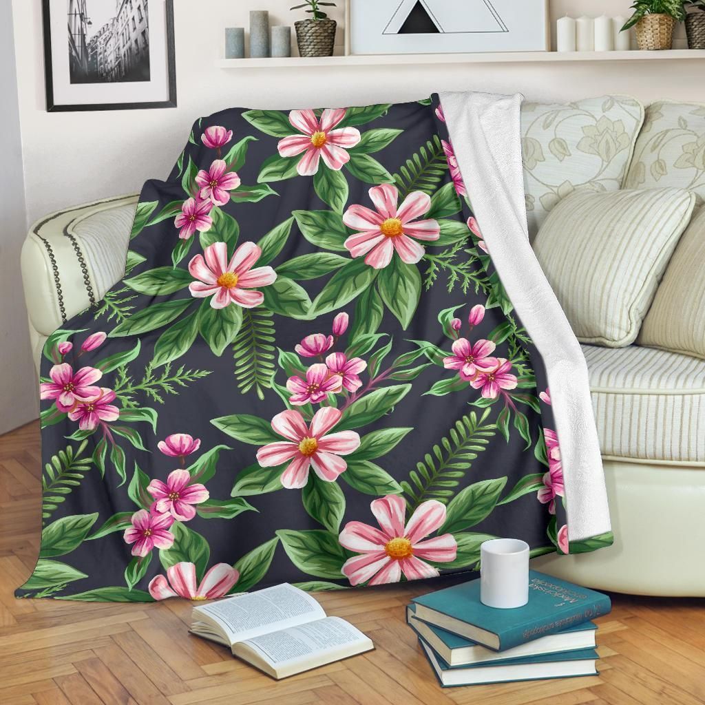 Cool Summer Floral And Leaves Pattern Printed Fleece Blanket