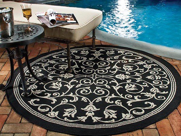 Courtyard Ii Round Carpet