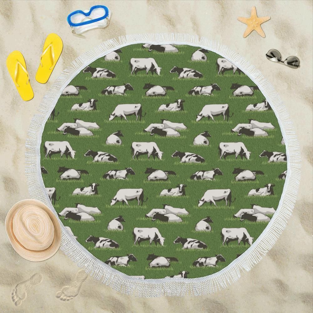 Cow On Green Grass Print Pattern Round Beach Towel