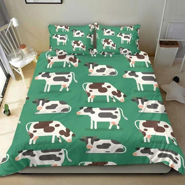 Cows Milk Cows In Various Positions  Bedding Set
