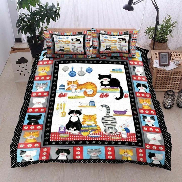 Cute Cat Family Printed Bedding Set