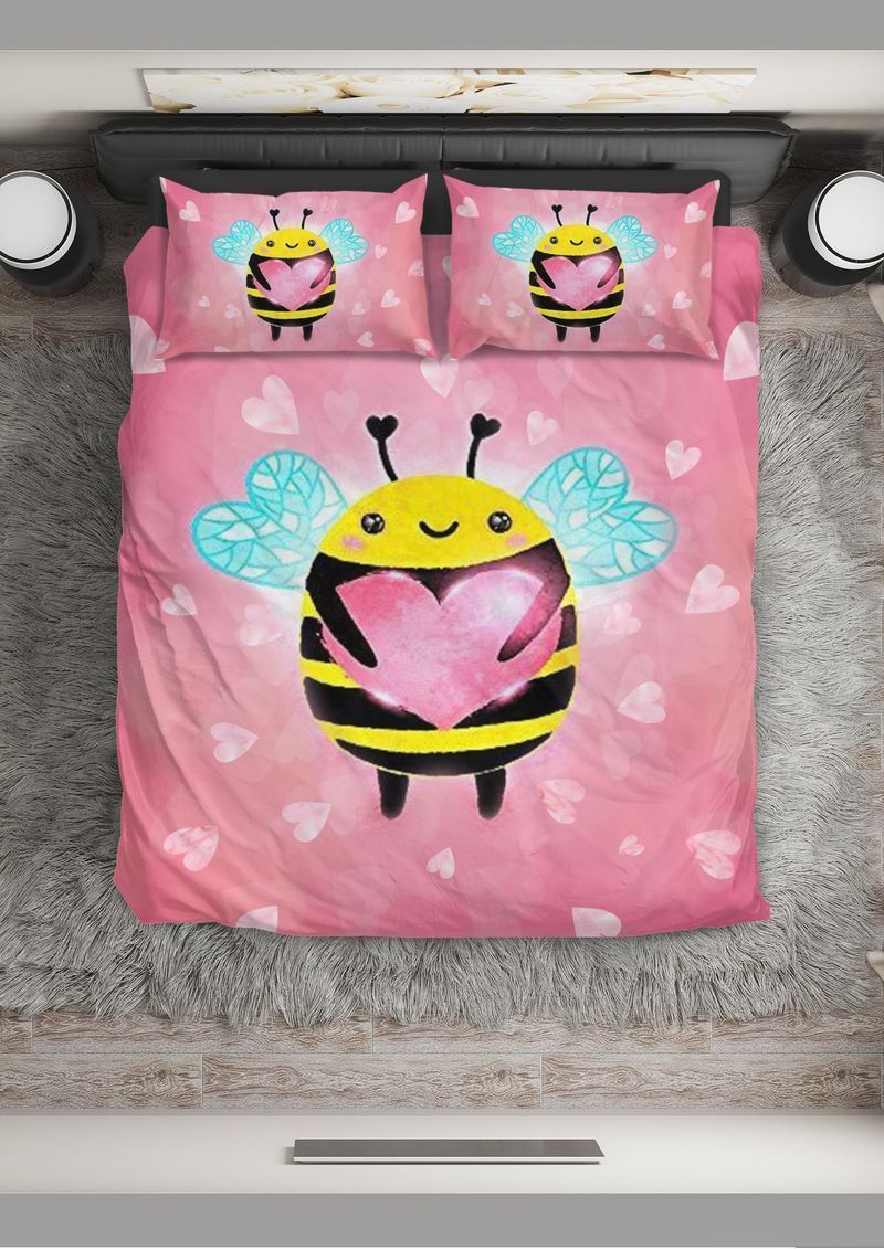 Cute Little Bee Holding Heart Bedding Set
