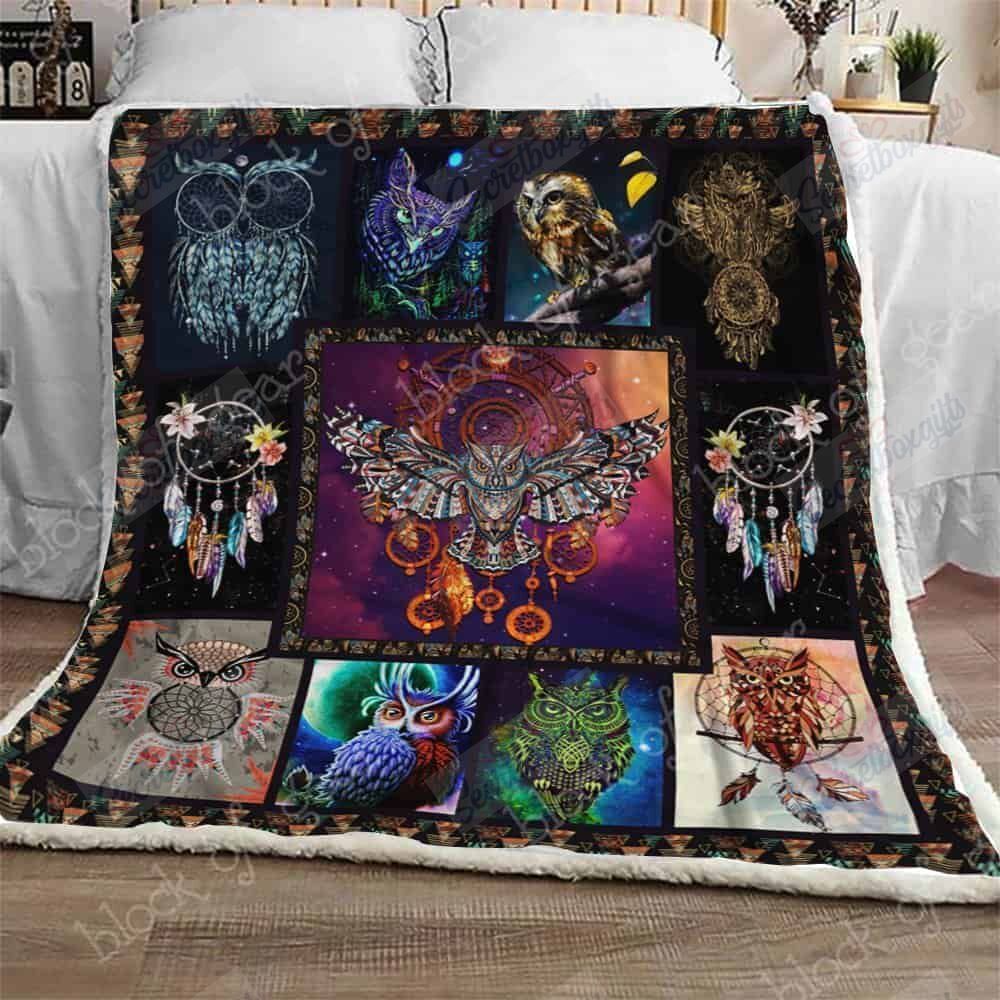 Cute Owl With Dreamcatcher Fleece Blanket