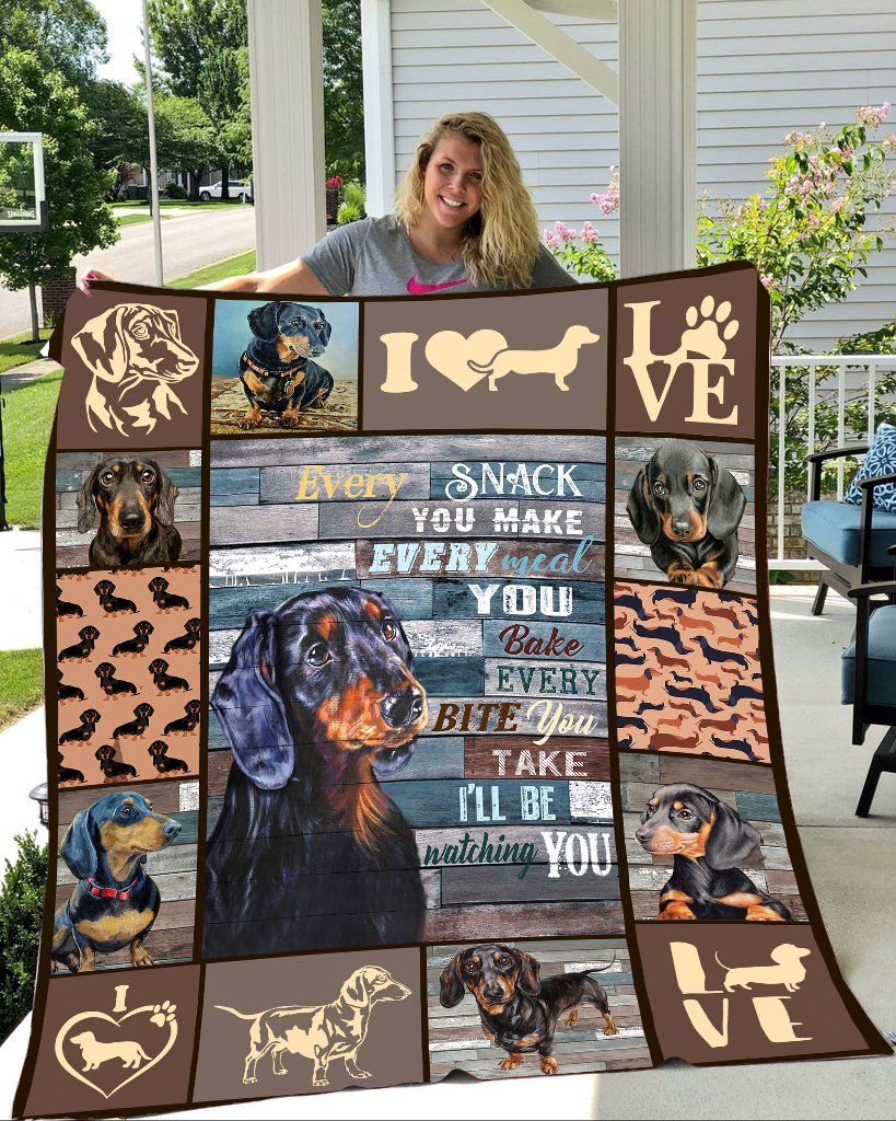 Dachshund Ill Be Watching You Quilt Blanket DHC31121585TD