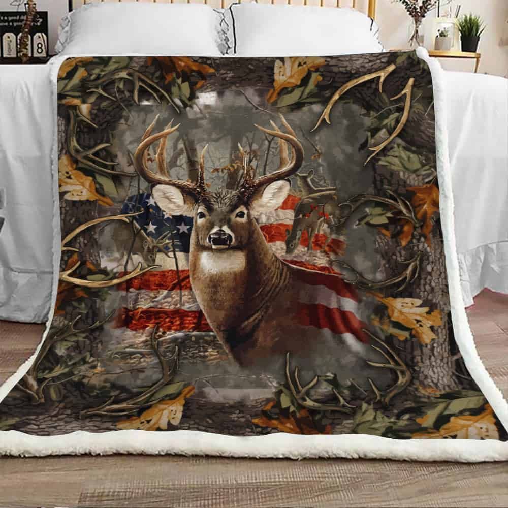 Deer Hunting US Sherpa Fleece Blanket