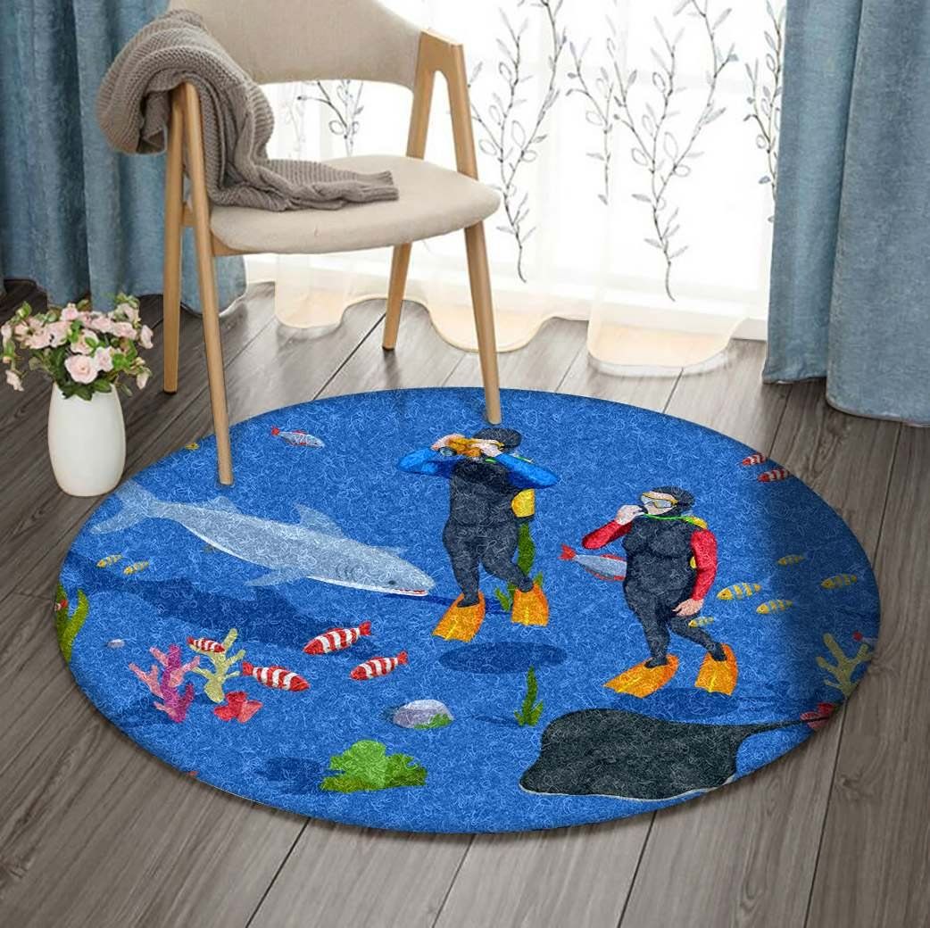 Dive Round Carpet