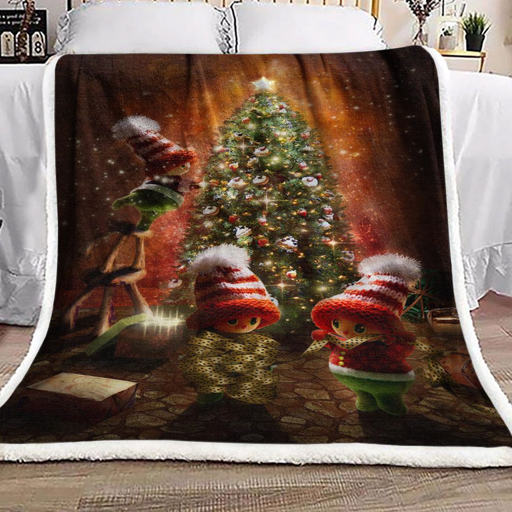 Doll And Christmas Tree Sherpa Fleece Blanket