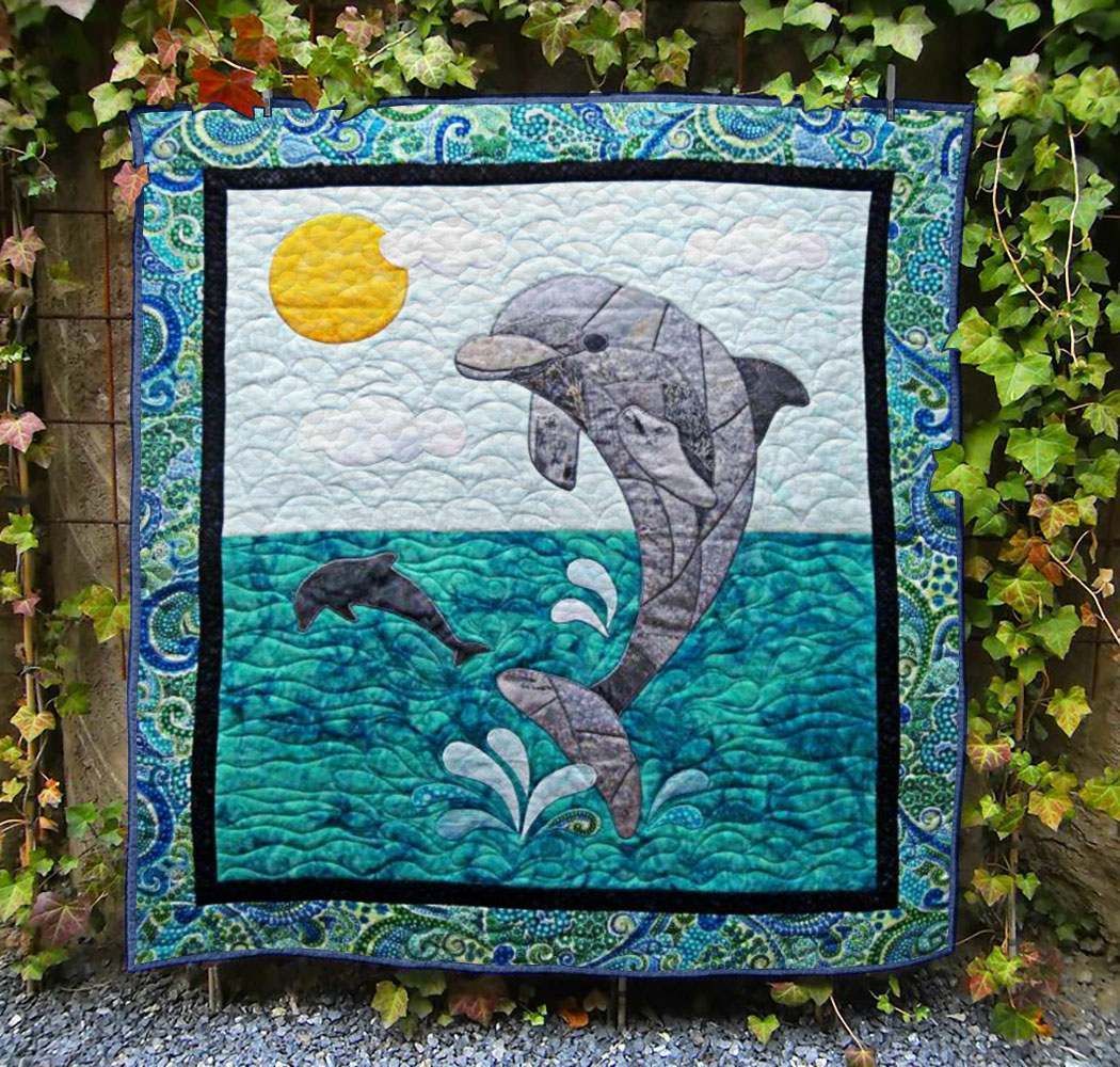 Dolphin NG072003B TBG Quilt Blanket