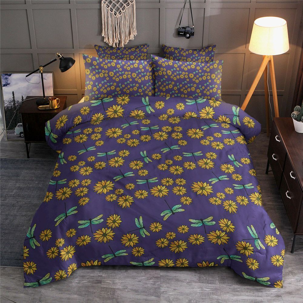 Dragonflies And Daisies Bedding Set