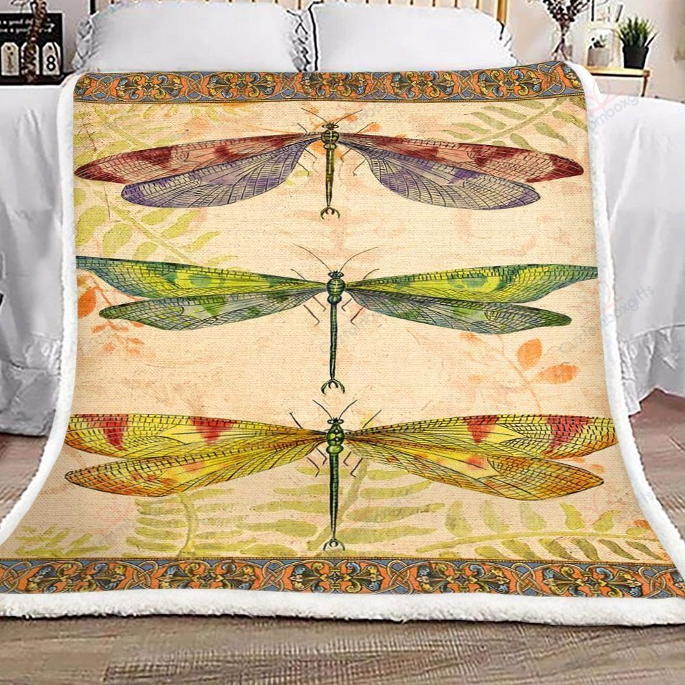 Dragonfly Pattern Fleece Blanket