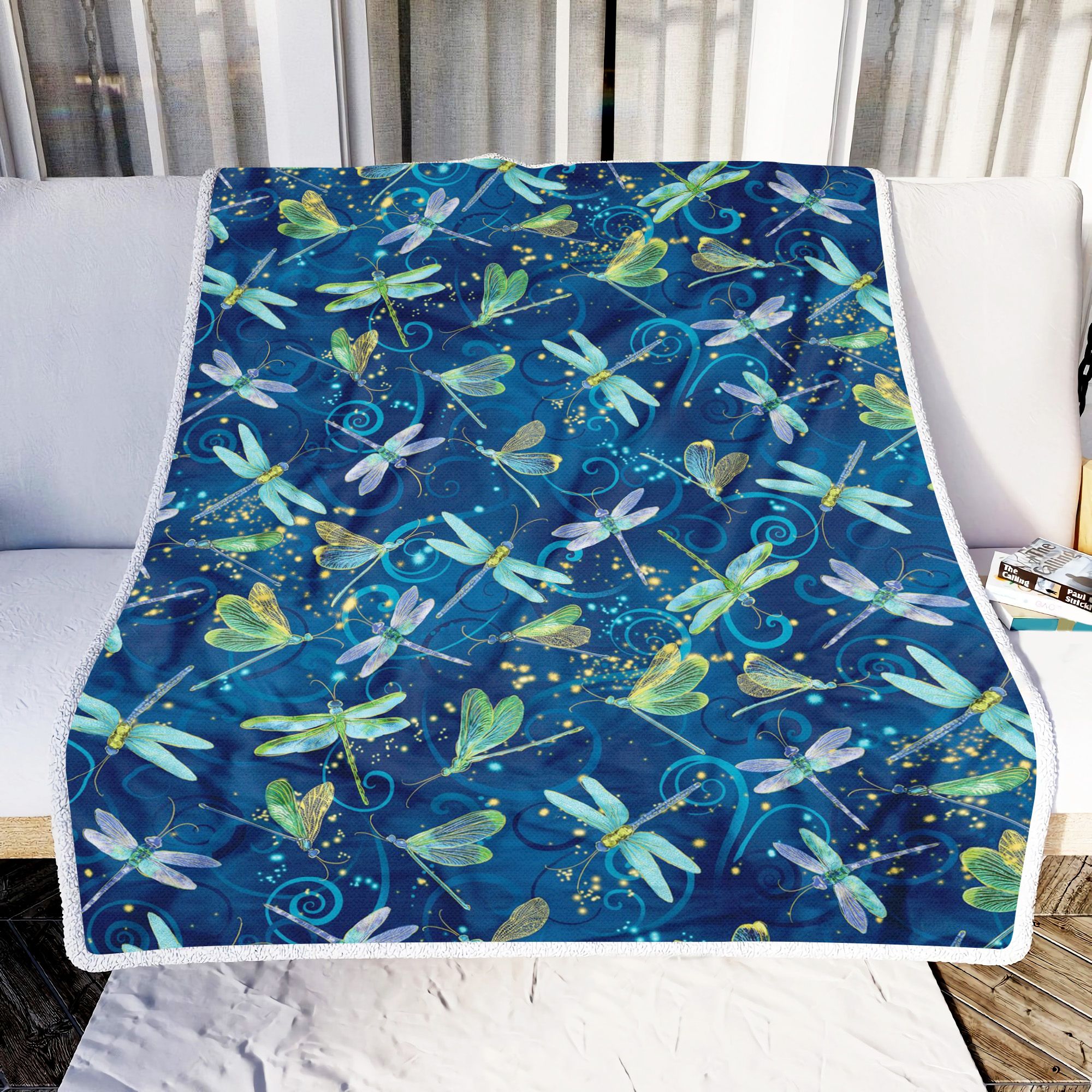Dragonfly Pattern Fleece Blanket