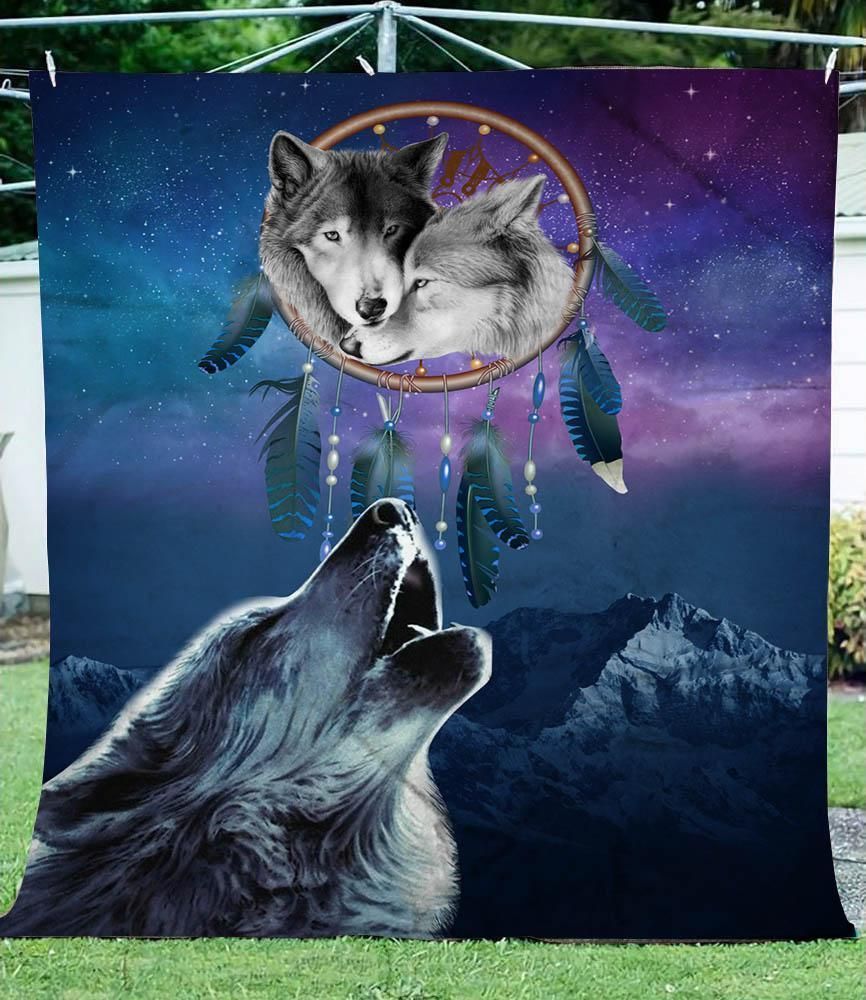 Dreamcatcher Howling Wolves Sherpa Fleece Blanket