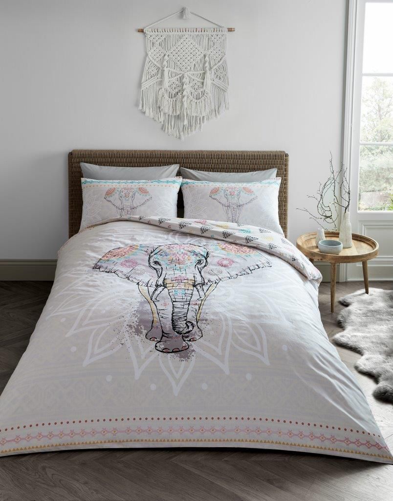 Ebony Natural Elephant Bedding Set