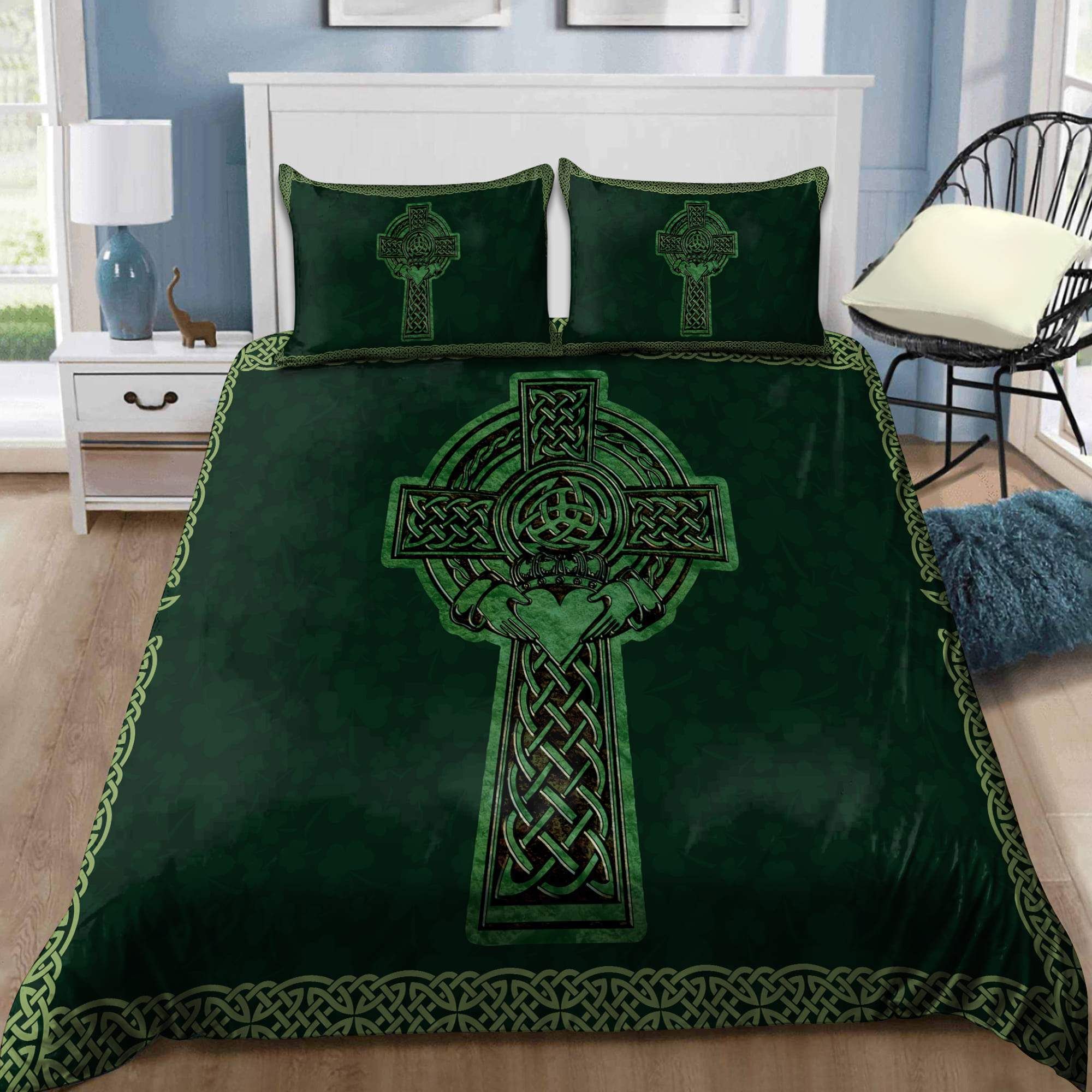Emerald Green Celtic Cross St Patrick’s Day Bedding Set