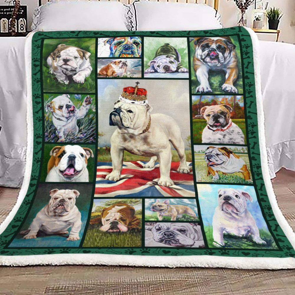 English Bulldog A Royal Dog Sherpa Fleece Blanket