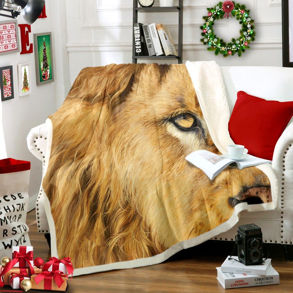 Eye Of The Lion Sherpa Fleece Blanket