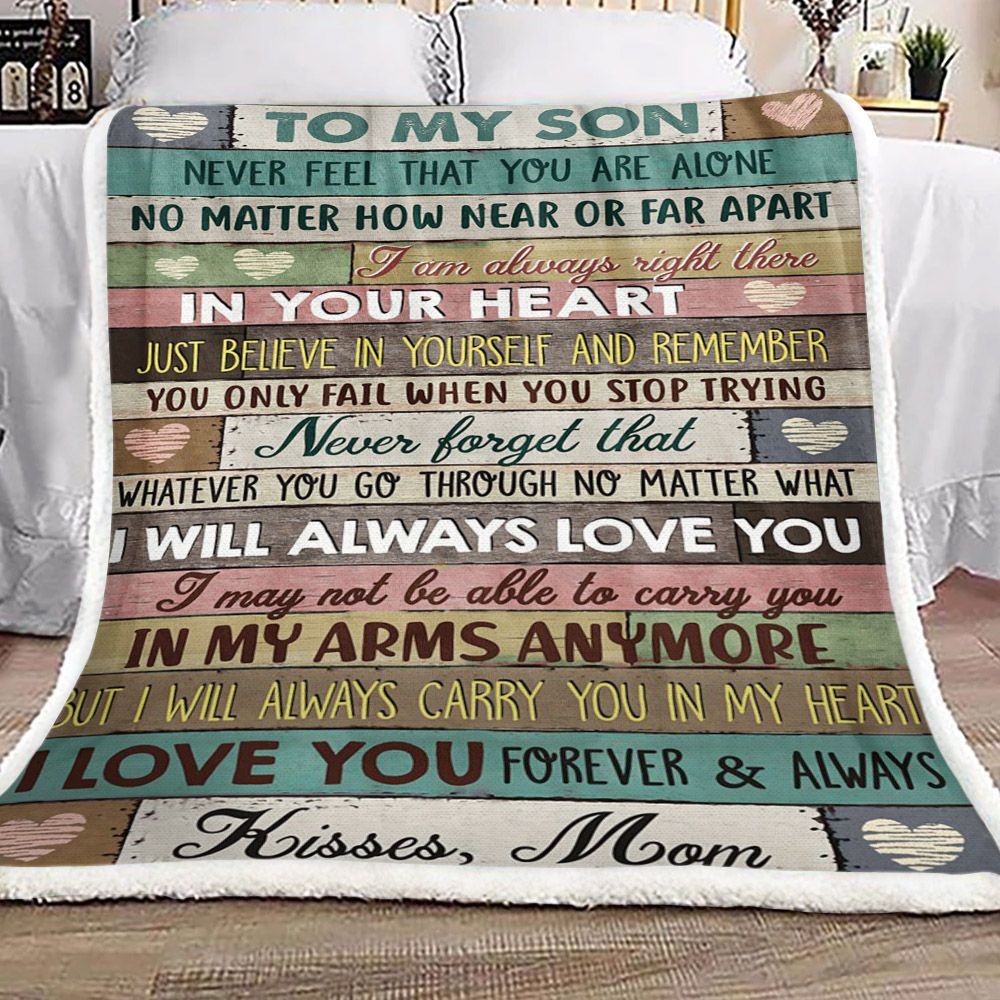 Family To My Son Kisses Mom Sherpa Fleece Blanket