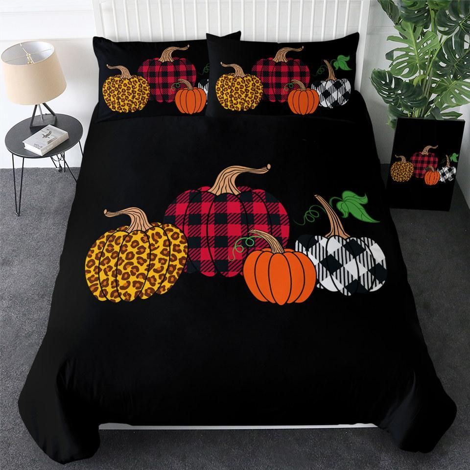Fashioned Pumpkins Plaid Bedding Set