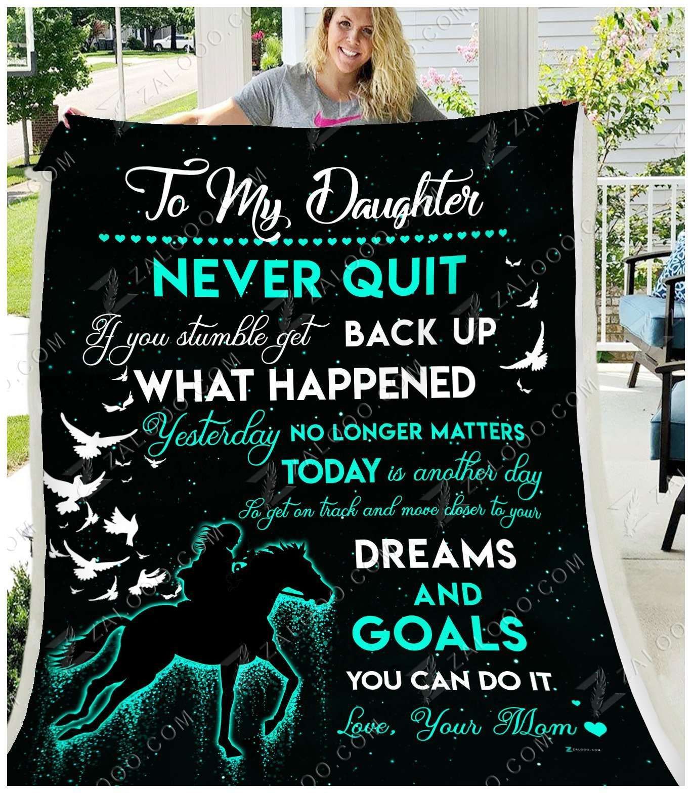 Fleece Blanket – Horse – Daughter (mom) – Never Quit