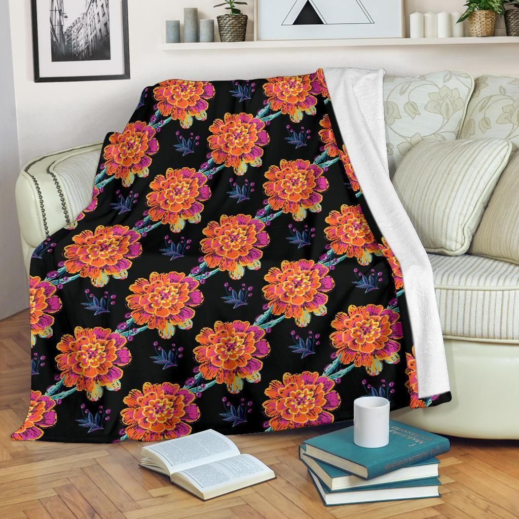 Flower Marigold Pattern Print Design Black Fleece Blanket