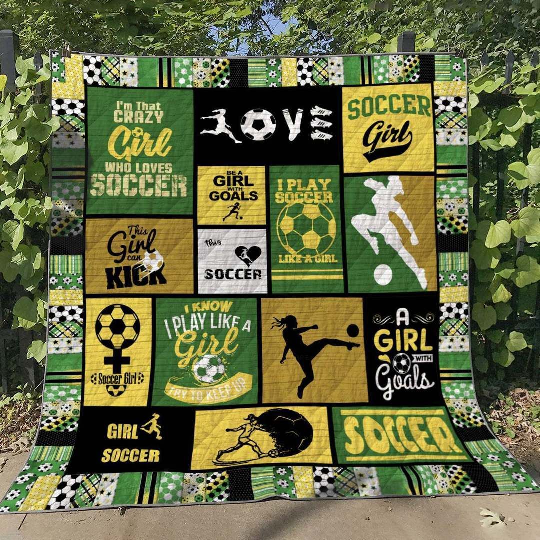 Football Woman VM040614 Quilt Blanket
