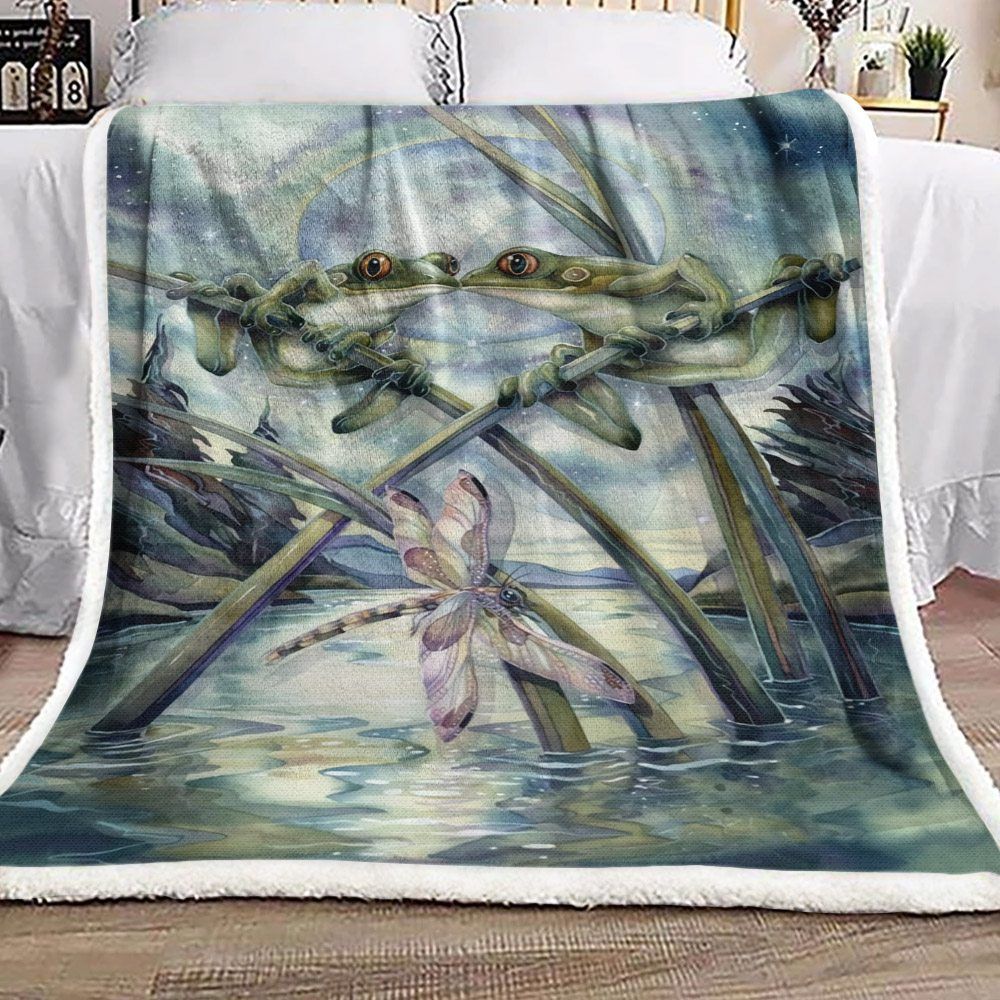 Frog Kiss In Moonlight And Dragonfly Sherpa Fleece Blanket