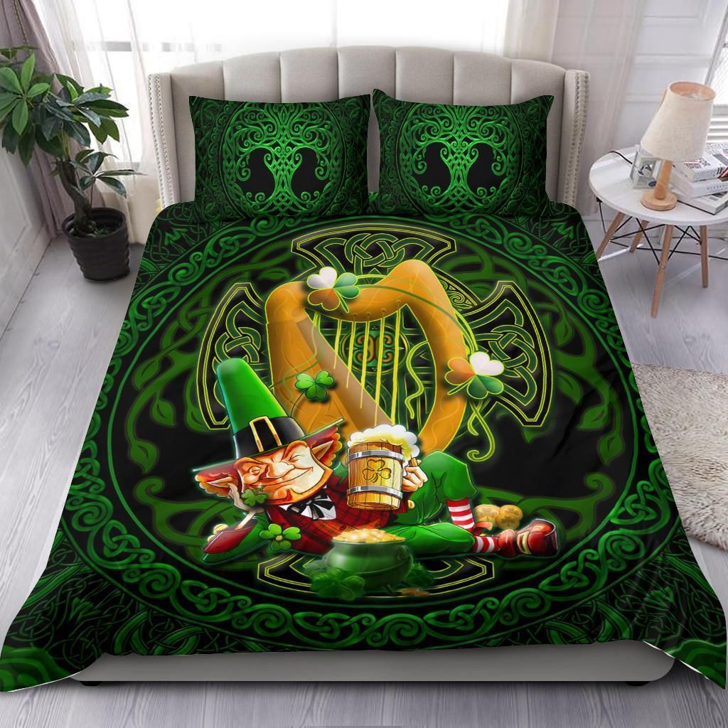 Funny Leprechaun Drinking Beer With Harp St Patrick’s Day Bedding Set