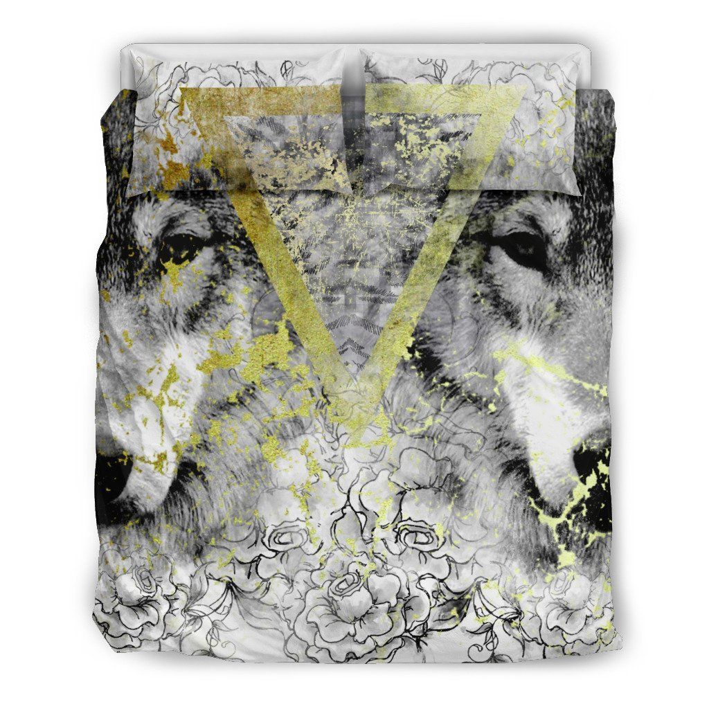 Geometric Wolves And Roses Beige Themed Bedding Set