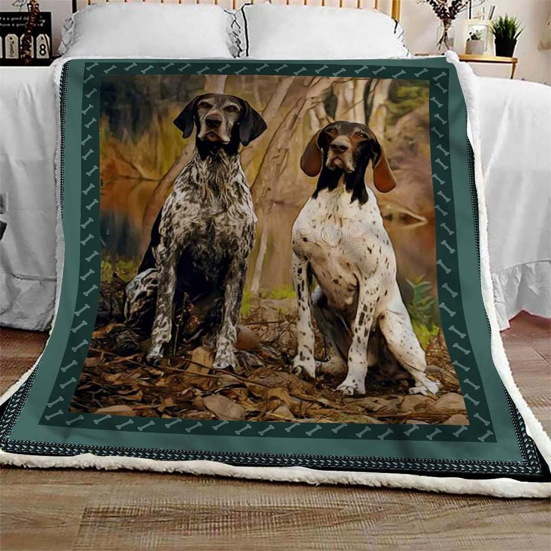 German Shorthaired Pointer Friend Sherpa Fleece Blanket