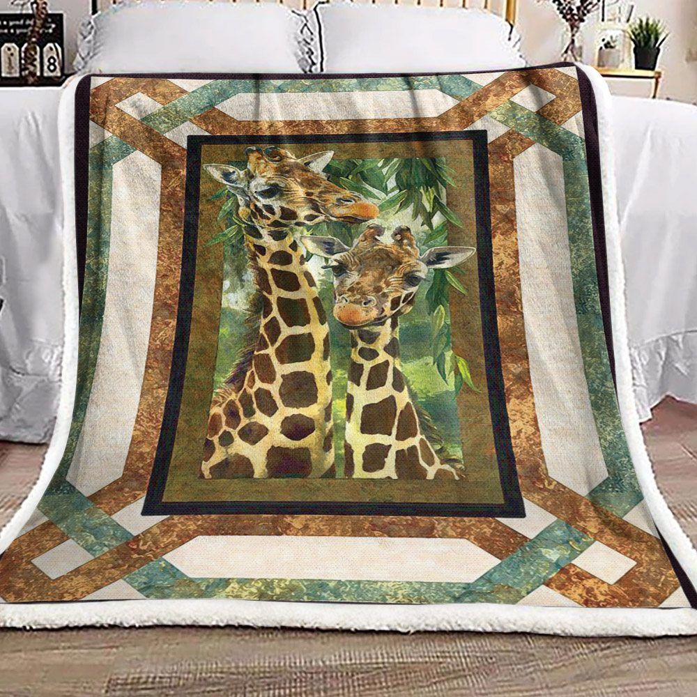 Giraffe Sherpa Fleece Blanket