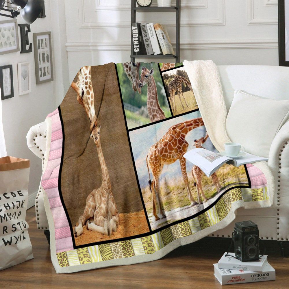 Giraffe Sherpa Fleece Blanket